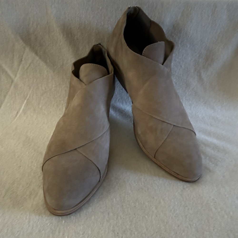 Eileen Fisher Women's Taupe Suede‎ Crisscross Minimalist Ankle Booties 8.5